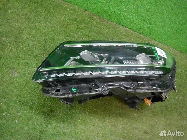 Фара левая Volkswagen Tiguan