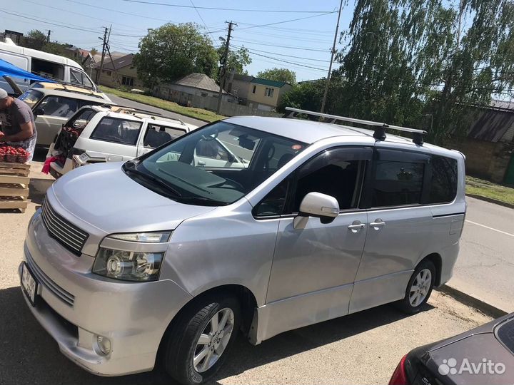 Багажник на крышу Toyota Voxy