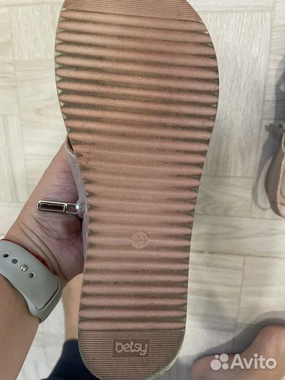 Босоножки женские 36