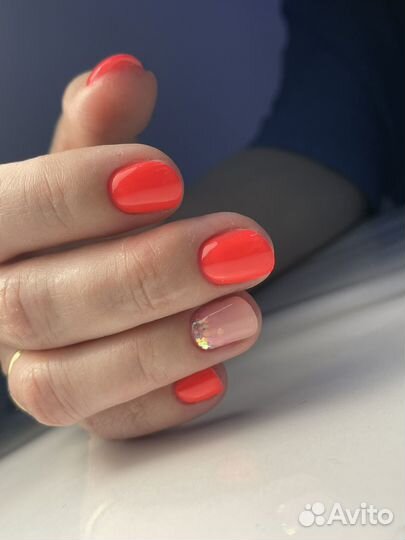 Мастер маникюра и педикюра