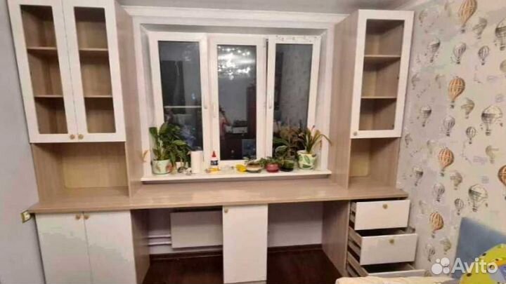 Рабочая зона у окна