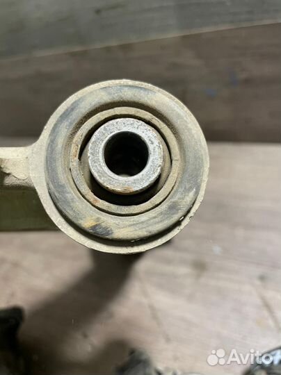 Рычаг левый Шевроле Круз