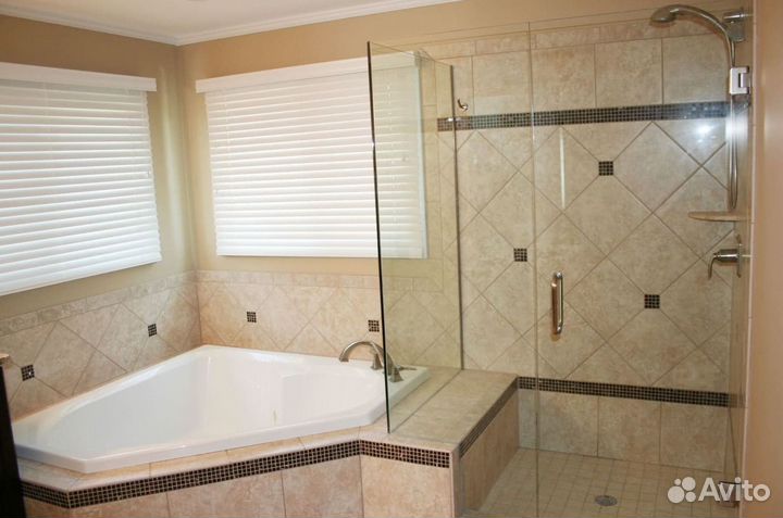 Перегородка для ванной из стекла