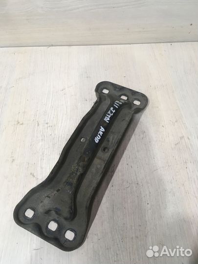 Кронштейн кпп Мерседес W211 Е211 2112421001