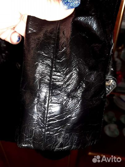 Женское пальто из лаковой кожи Дионис L