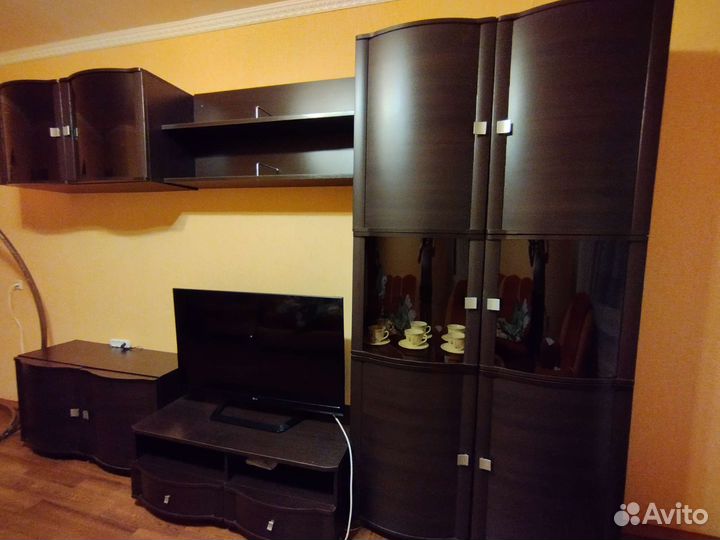 Стенка в гостиную