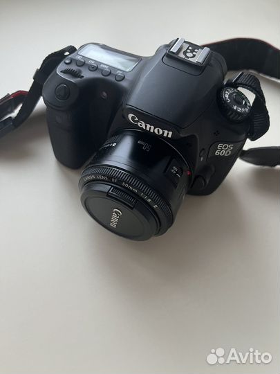 Зеркальный фотоаппарат canon 60d с обьективом 50mm