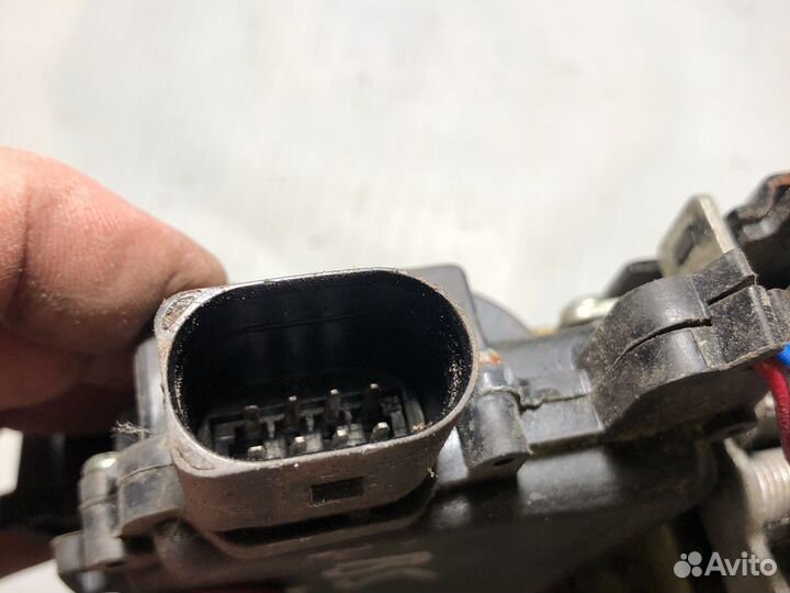 Замок двери передний правай Пассат Б5 superb