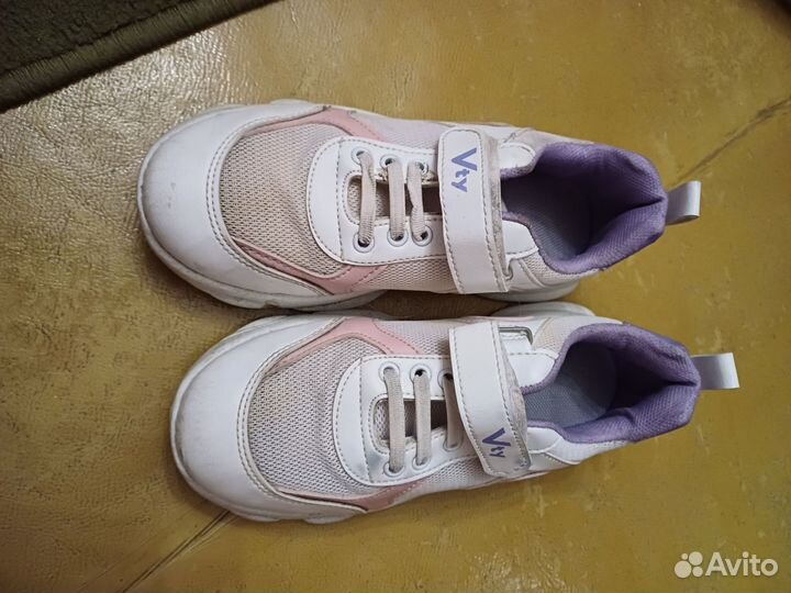 Кроссовки на девочку,35 размер