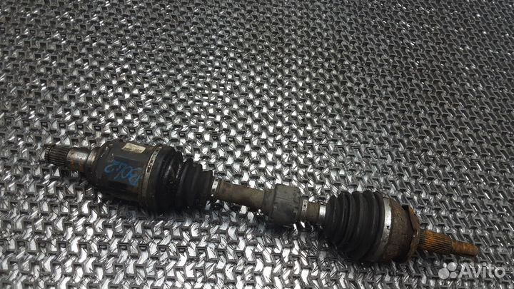 Полуось передняя левая (приводной вал, шрус)