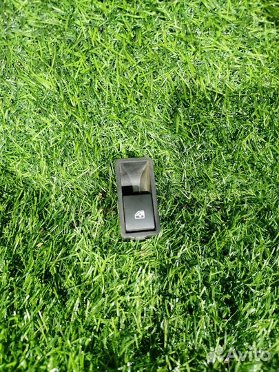 Кнопка стеклоподъемника задняя Опель Астра