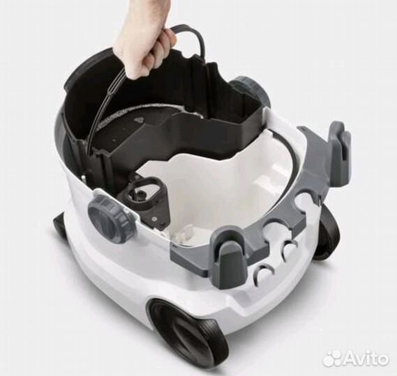 Моющий пылесос Karcher SE 6.100 (новый)