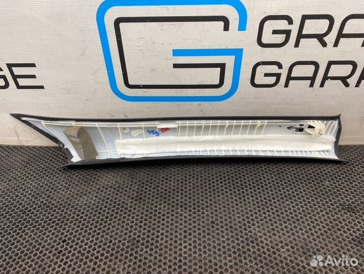 Обшивка стойки передняя левая Mercedes-Benz