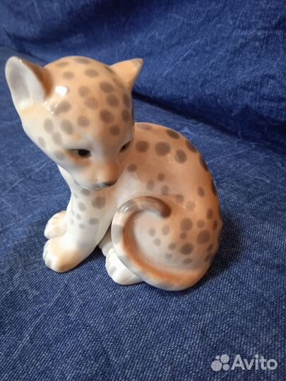 Статуэтка леопардика