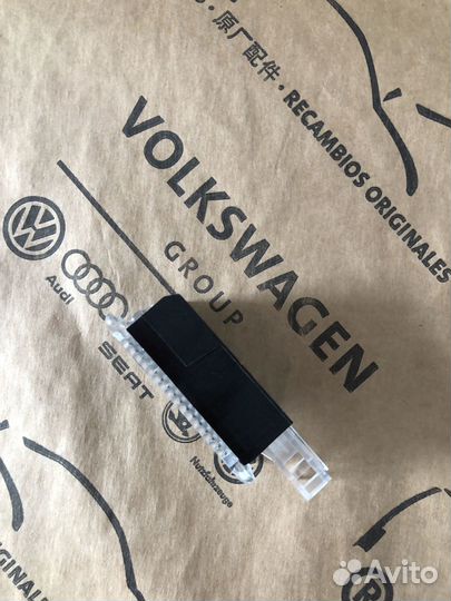 Светодиодный фонарь led подсветка 5G0947409