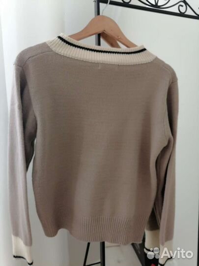 Свитер женский