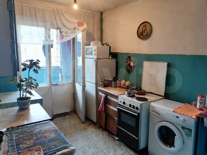 Комната 14 м² в 5-к., 3/5 эт.