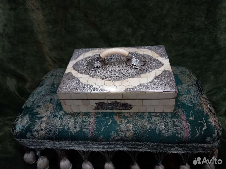 Старинный ларец. Серебро, кость, драконы.19 век