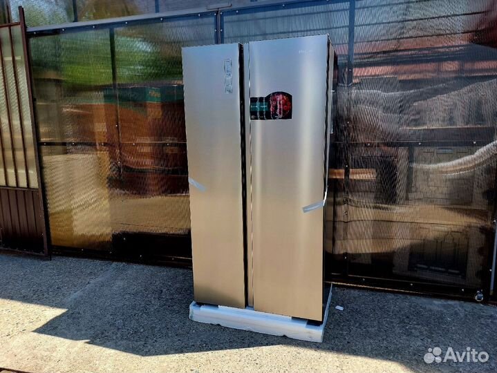 Холодильник Hisense Side-by-Side