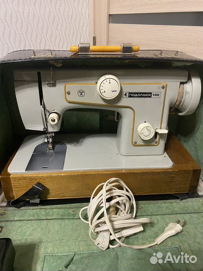 Швейная машина Чайка 132