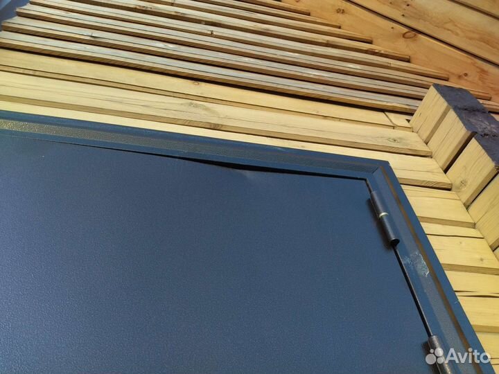 Дверь входная металлическая с терморазрывом