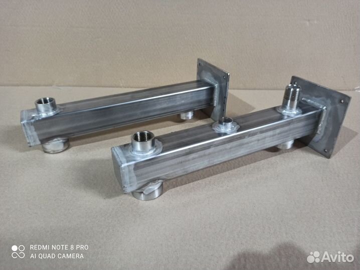 Основание консоли расширительного бака