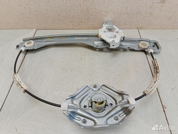 Стеклоподъемник механический задний левый