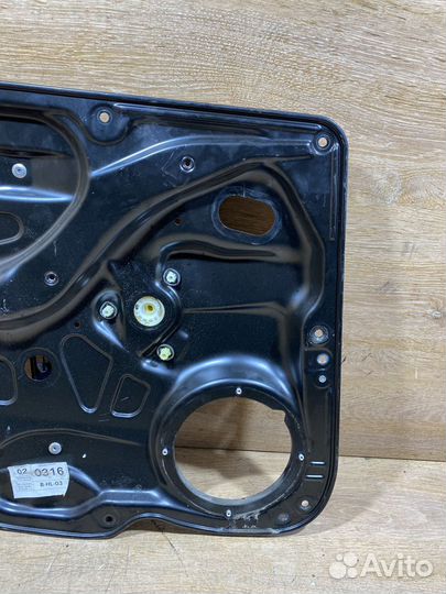 Стеклоподъемник задний левый VW Passat B6 C37