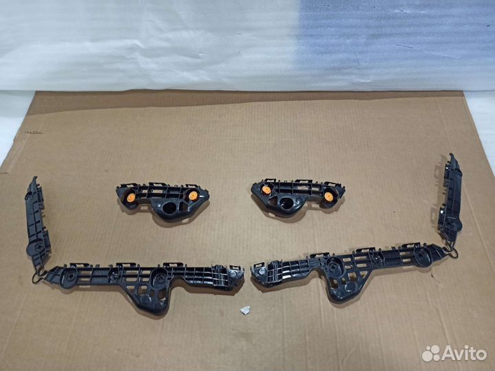 Крепление бампера Toyota Camry (V70) 2018+