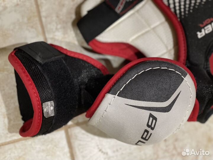 Нагрудник хоккейный bauer