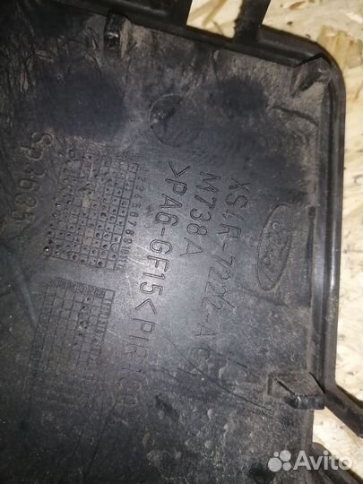Крышка троса кпп Ford Focus 2 кпп ib5