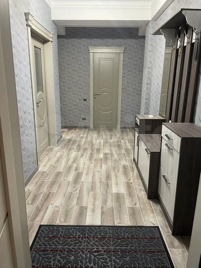 2-к. квартира, 74 м², 4/10 эт.