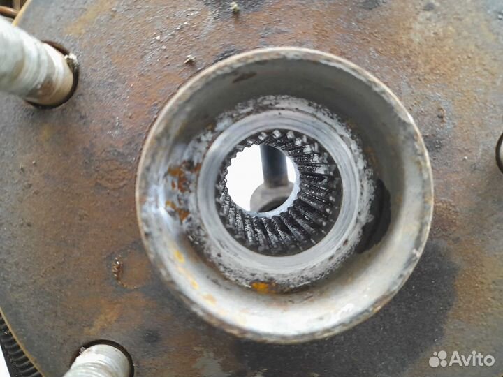 Ступица задняя правая Subaru Tribeca WX