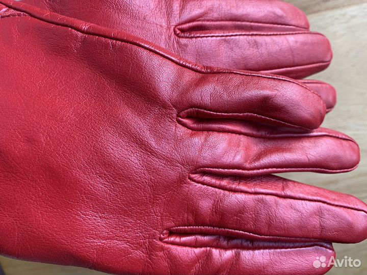 Перчатки кожаные красные женские