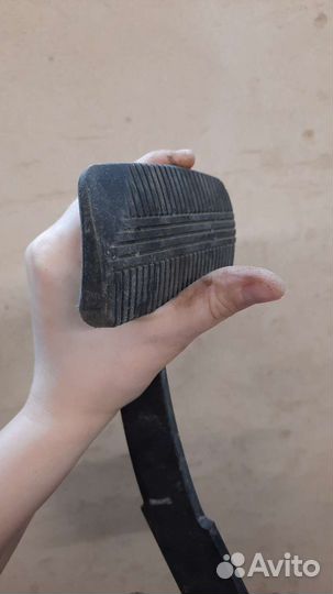 Педаль тормоза АКПП в сборе Nissan Sunny FB14