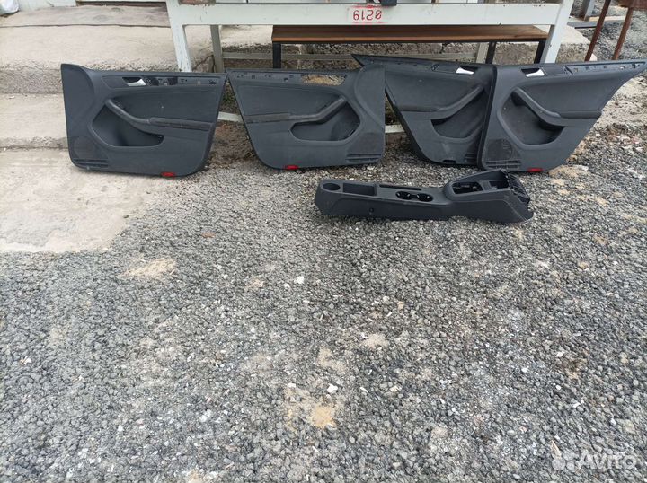 Карты дверей и центральная консоль на volkswagen