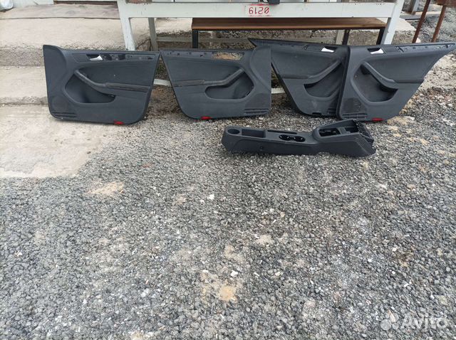 Карты дверей и центральная консоль на volkswagen