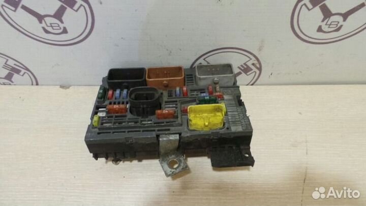 Блок предохранителей BSM R05-00 Peugeot 308