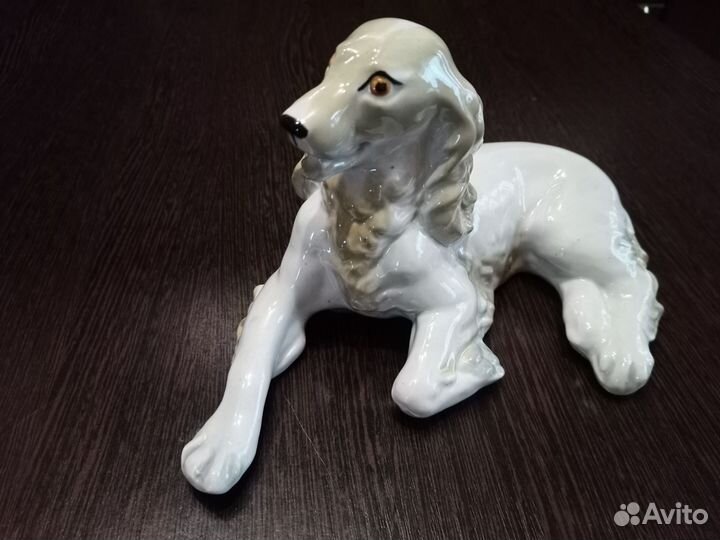 Фарфоровая статуэтка 