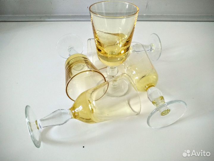 Рюмки жёлтое стекло СССР