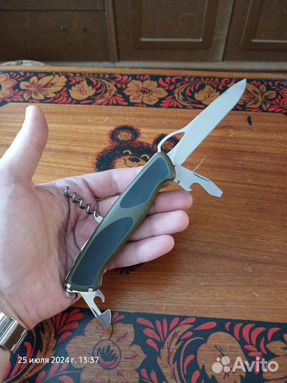 Victorinox ranger grip 61