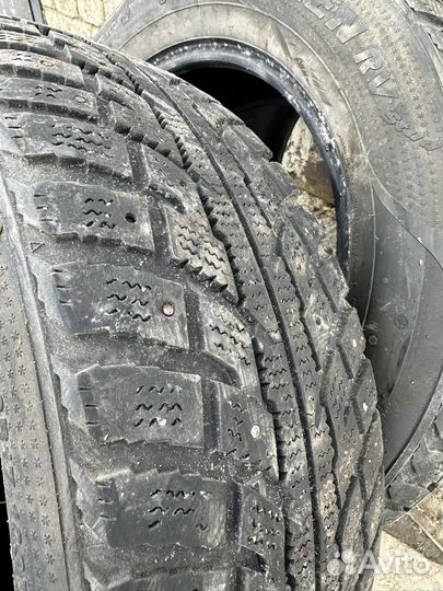 Kumho I'Zen Stud Snow KW11 225/60 R17