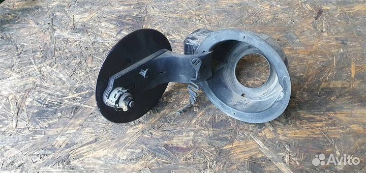 Лючок бензобака Ford Fusion 2002-2012