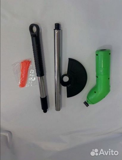 Компактная ручная газонокосилка