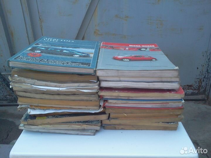 Книги буклеты открытки времён СССР продаю