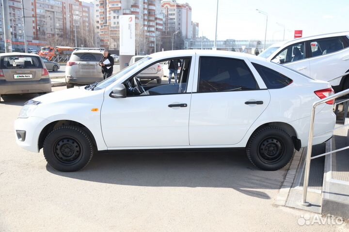 LADA Granta 1.6 МТ, 2015, 42 616 км