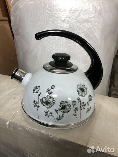 Чайник эмалированный новый