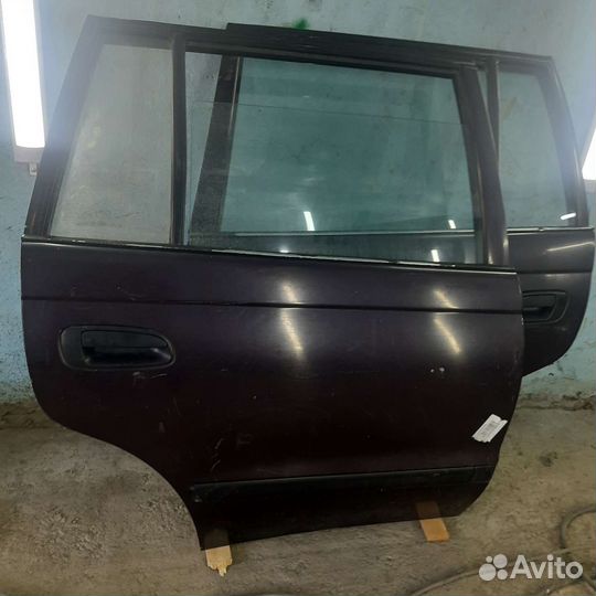 Двери Тойота Калдина в родной краске