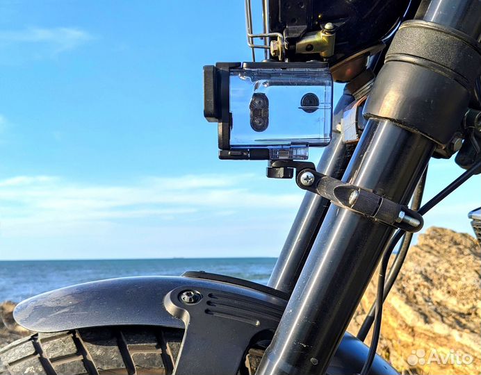 Крепление экшн камеры на вилку мотоцикла