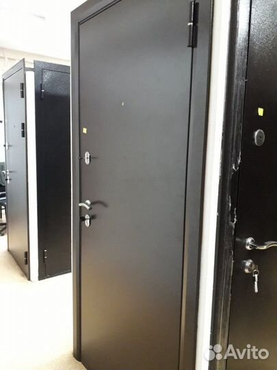 Двери входные не б/у